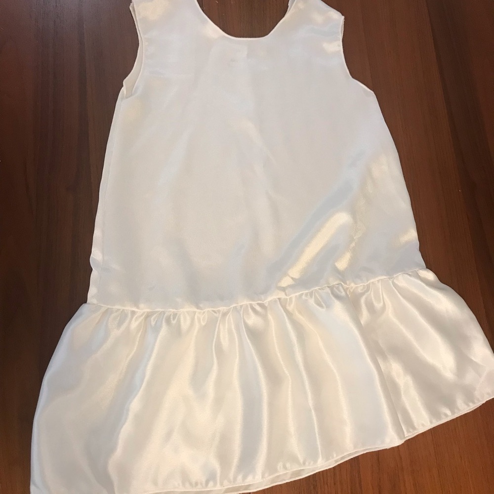 VINTAGE pearl size 3 Ruffled Satin Slip